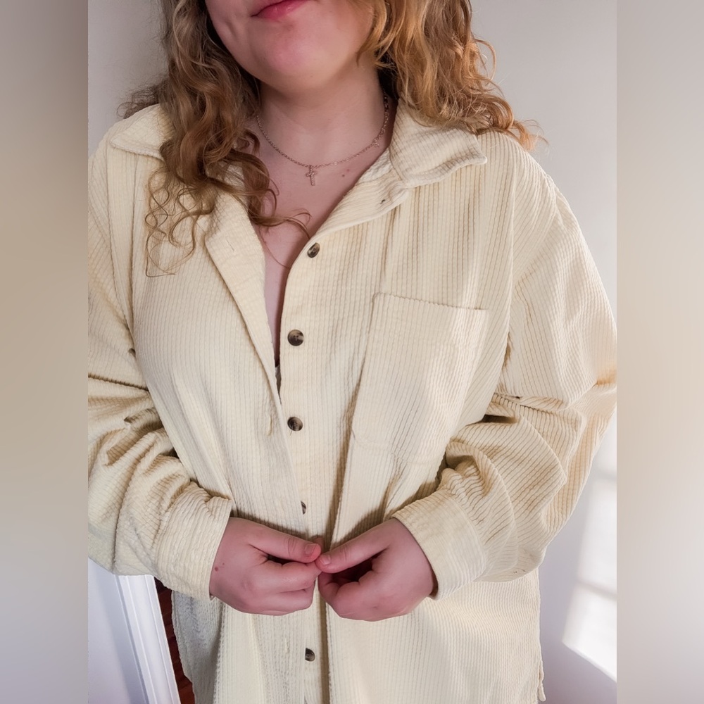 LL Bean Corduroy Shacket Button Collar Long Sleeve Pocket Pastel Yellow Shirt